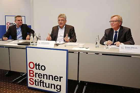 Frank Überall, Journalist und Publizist, Jupp Legrand, Geschäftsführer der Otto Brenner Stiftung und Bernd Gäbler, Studienautor