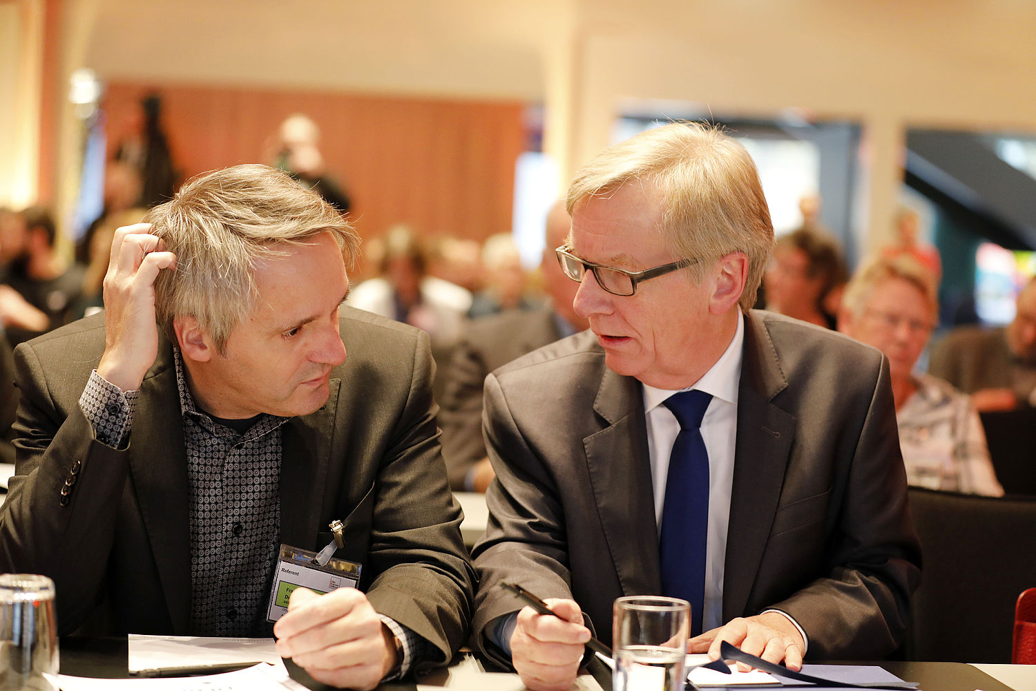 Frank Decker im Gespräch mit Bernd Gäbler auf der medienpolitischen Tagung 2018.